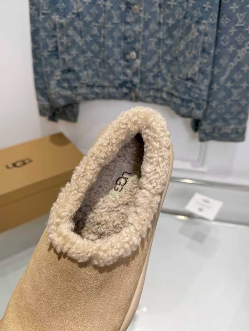 Ugg Flat Shoes